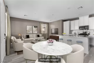 Photo #4: 2740283 Listing