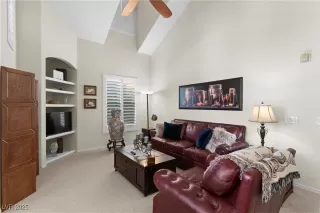 Photo #2: 2740291 Listing