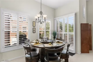 Photo #4: 2740291 Listing