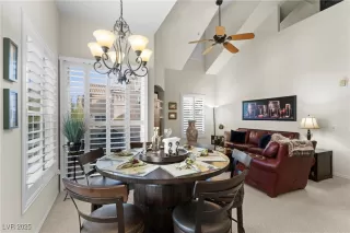 Photo #6: 2740291 Listing