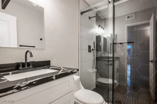 MLS: 2740307 Condo For Sale