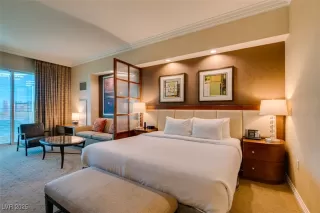 Photo #3: 2740344 Listing