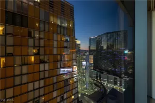 Photo #5: 2740353 Listing