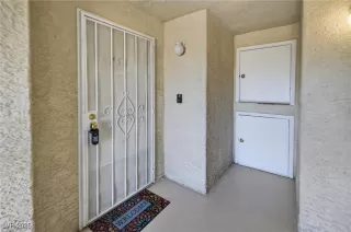 Photo #1: 2740366 Listing