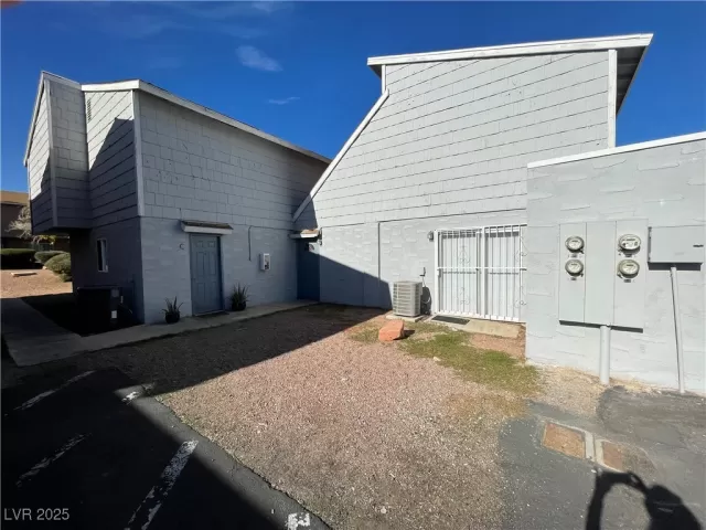MLS: 2740377 Condo For Sale