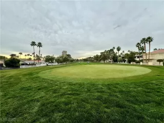 Photo #5: 2740417 Listing