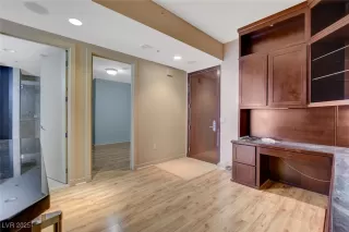 Photo #3: 2740423 Listing