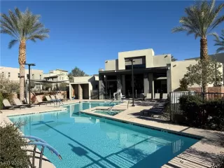 Photo #3: 2740436 Listing