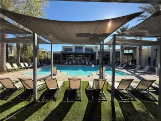 Photo #4: 2740436 Listing