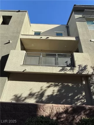 Photo #5: 2740436 Listing