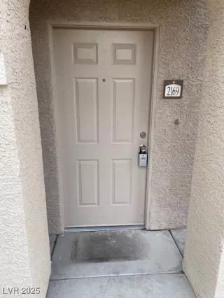 Photo #1: 2740456 Listing