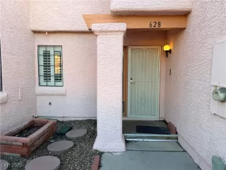 Photo #3: 2740478 Listing