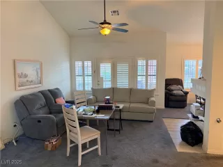 Photo #6: 2740478 Listing