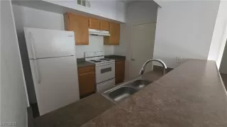 Photo #5: 2740496 Listing 