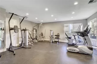 Photo #5: 2740520 Listing