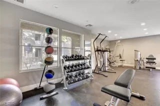 Photo #6: 2740520 Listing