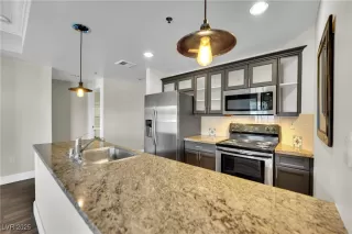 Photo #5: 2740559 Listing