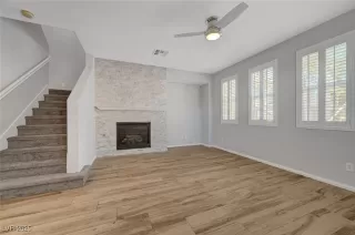 Photo #2: 2740564 Listing