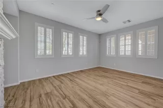 Photo #6: 2740564 Listing