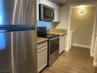 Photo #1: 2740572 Listing