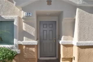 Photo #5: 2740589 Listing