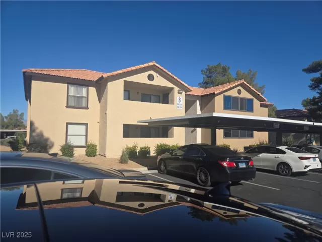 MLS: 2740593 Condo For Sale