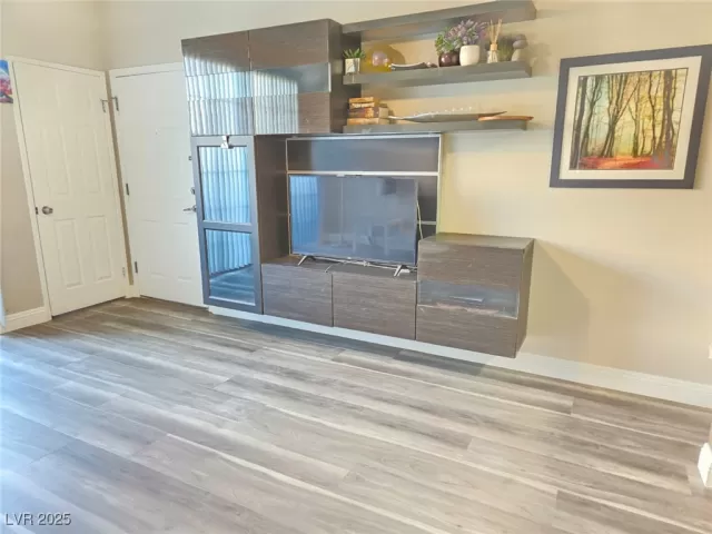 MLS: 2740611 Condo For Sale