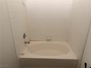 Photo #3: 2740615 Listing 