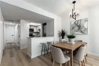 Photo #1: 2740635 Listing