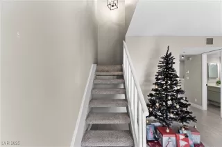 Photo #1: 2740687 Listing