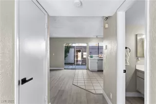 Photo #6: 2740687 Listing