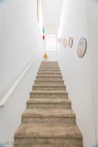 Photo #4: 2740726 Listing