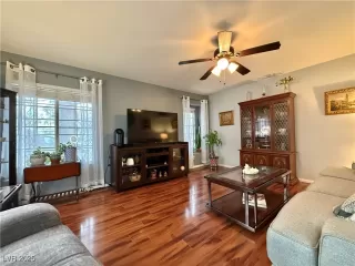 Photo #3: 2740744 Listing