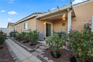 Photo #5: 2740794 Listing