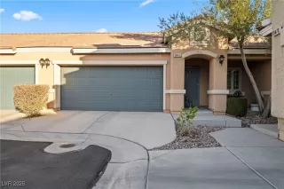 Photo #6: 2740794 Listing