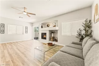 Photo #4: 2740808 Listing 