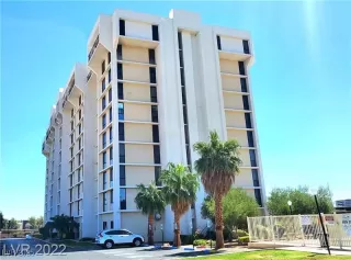 Photo #1: 2740821 Listing