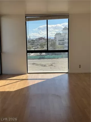 Photo #6: 2740821 Listing 