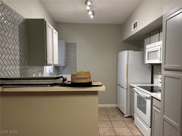 MLS: 2740849 Condo For Sale