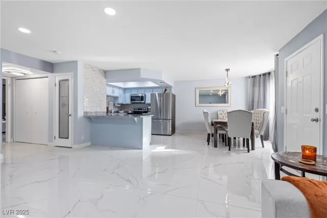 MLS: 2740883 Condo For Sale