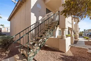 Photo #3: 2740883 Listing 