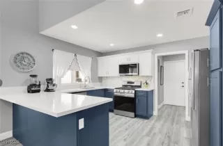 Photo #1: 2740891 Listing 