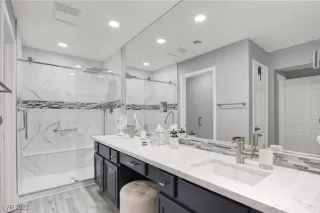 Photo #2: 2740891 Listing 