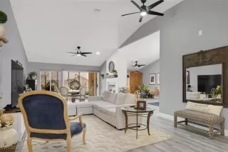 Photo #5: 2740891 Listing 