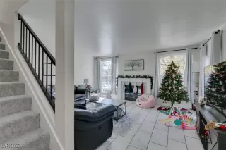 Photo #1: 2740898 Listing