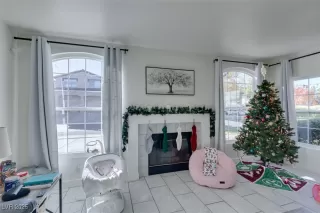 Photo #4: 2740898 Listing