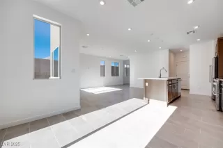 Photo #6: 2740903 Listing 