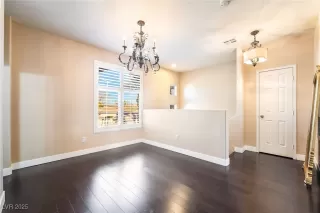 Photo #6: 2740904 Listing