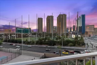 Photo #3: 2740907 Listing 