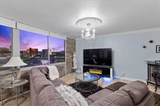 Photo #5: 2740907 Listing 